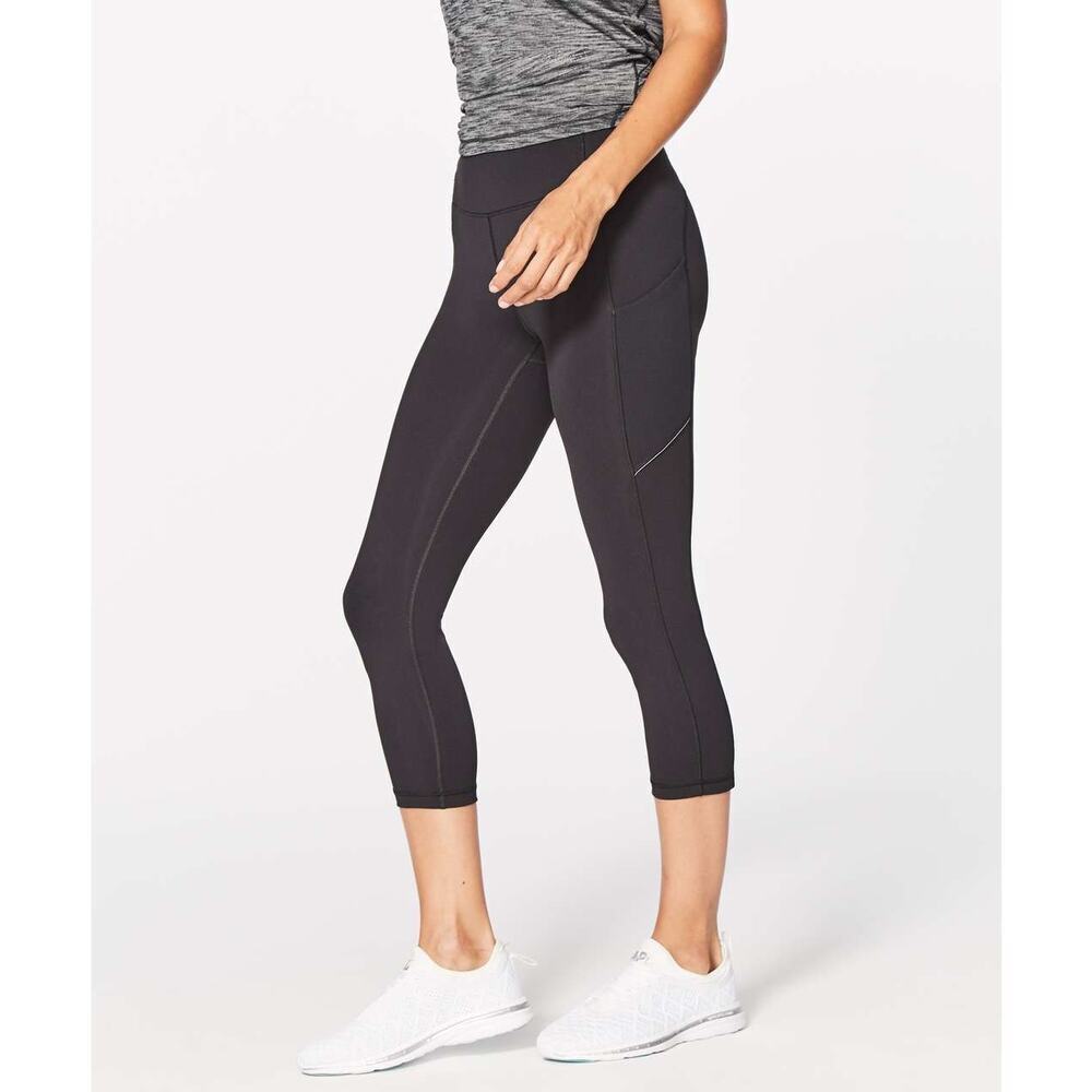 Lululemon Speed Up Crop 21” Black - Size: 6